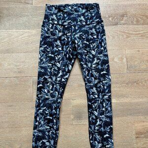 Lululemon Wunder Under High Rise Tight 28", Size 4, Black/Blue/White Pattern